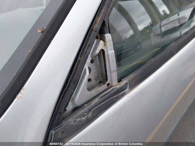 40068743 :رقم المزاد ، 2C1MR2264Y6704545 vin ، 2000 Chevrolet Metro مزاد بيع