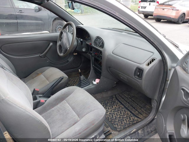 40068743 :رقم المزاد ، 2C1MR2264Y6704545 vin ، 2000 Chevrolet Metro مزاد بيع