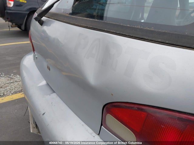 40068743 :رقم المزاد ، 2C1MR2264Y6704545 vin ، 2000 Chevrolet Metro مزاد بيع