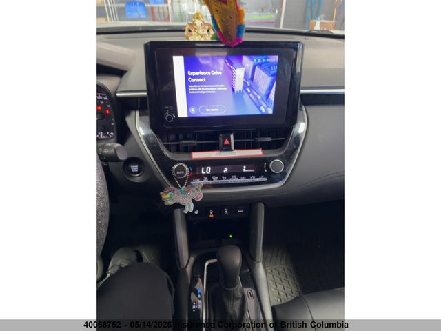 40068752 :رقم المزاد ، 7MUBAABG0RV097075 vin ، 2024 Toyota Corolla Cross Le مزاد بيع