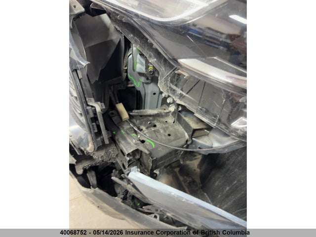 40068752 :رقم المزاد ، 7MUBAABG0RV097075 vin ، 2024 Toyota Corolla Cross Le مزاد بيع