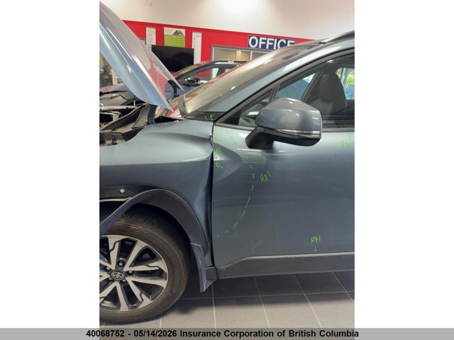 40068752 :رقم المزاد ، 7MUBAABG0RV097075 vin ، 2024 Toyota Corolla Cross Le مزاد بيع