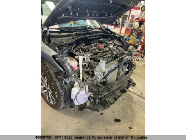 40068752 :رقم المزاد ، 7MUBAABG0RV097075 vin ، 2024 Toyota Corolla Cross Le مزاد بيع
