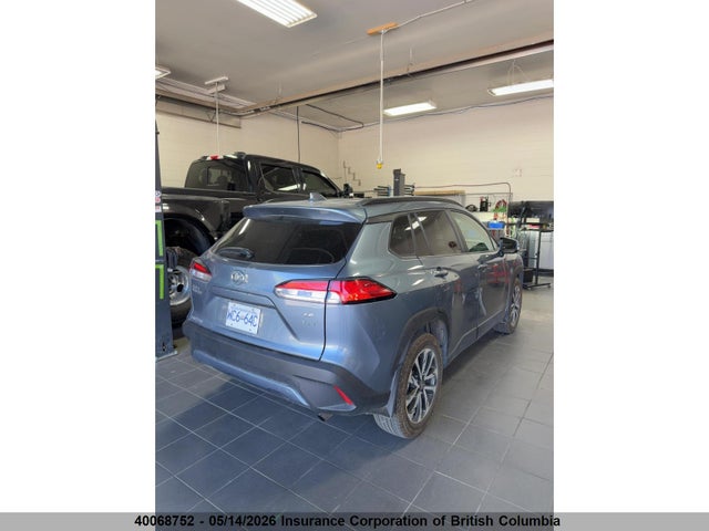 40068752 :رقم المزاد ، 7MUBAABG0RV097075 vin ، 2024 Toyota Corolla Cross Le مزاد بيع