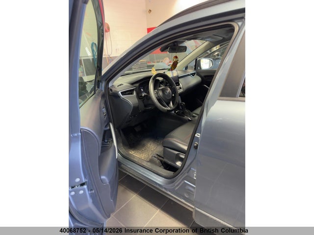 40068752 :رقم المزاد ، 7MUBAABG0RV097075 vin ، 2024 Toyota Corolla Cross Le مزاد بيع