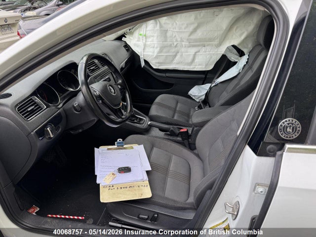 Продажа на аукционе авто 2017 Volkswagen Jetta, vin: 3VWDB7AJ5HM276174, номер лота: 40068757