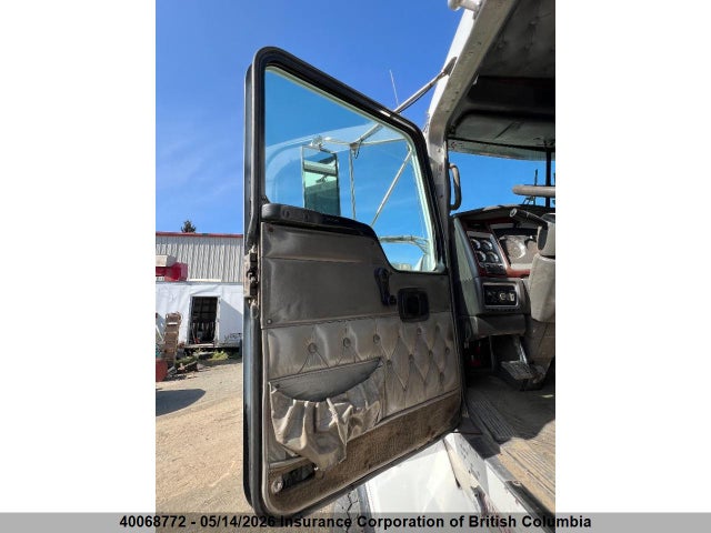 2007 Kenworth Construction T800 მანქანა იყიდება აუქციონზე, vin: 1NKDL40XX7R999048, აუქციონის ნომერი: 40068772
