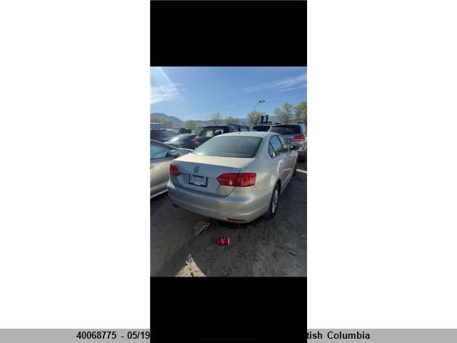 2011 Volkswagen Jetta მანქანა იყიდება აუქციონზე, vin: 3VWDK7AJXBM386693, აუქციონის ნომერი: 40068775