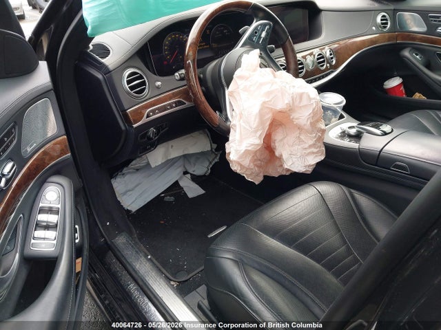 WDDUG8GB2JA372301 Mercedes-Benz S 560 4matic