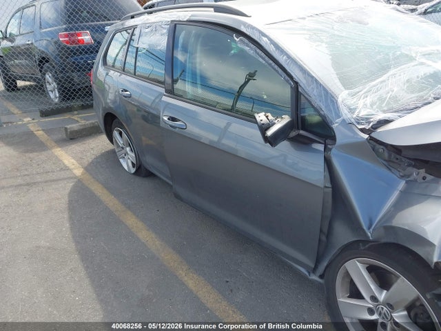 3VW717AU5JM764363 Volkswagen Golf Sportwagen S