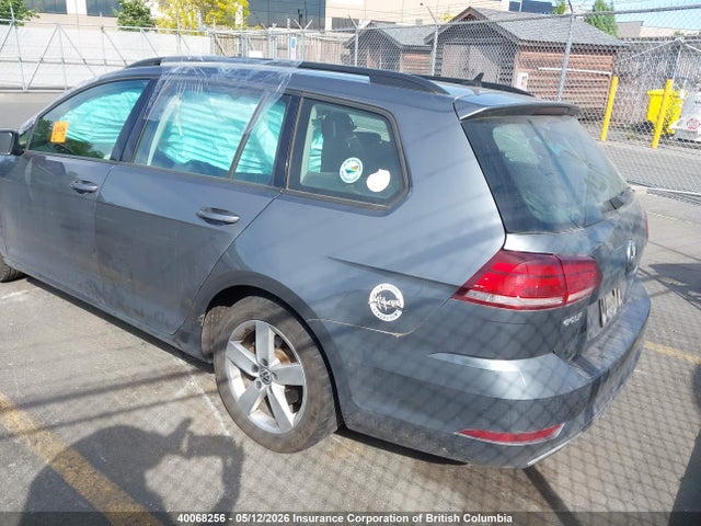 3VW717AU5JM764363 Volkswagen Golf Sportwagen S