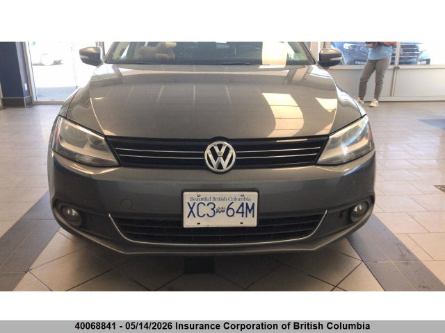 3VW3L7AJ8EM393946 Volkswagen Jetta