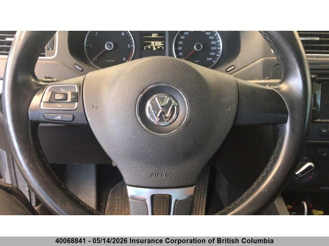 3VW3L7AJ8EM393946 Volkswagen Jetta