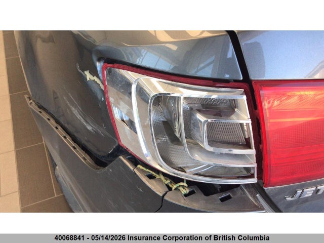 3VW3L7AJ8EM393946 Volkswagen Jetta