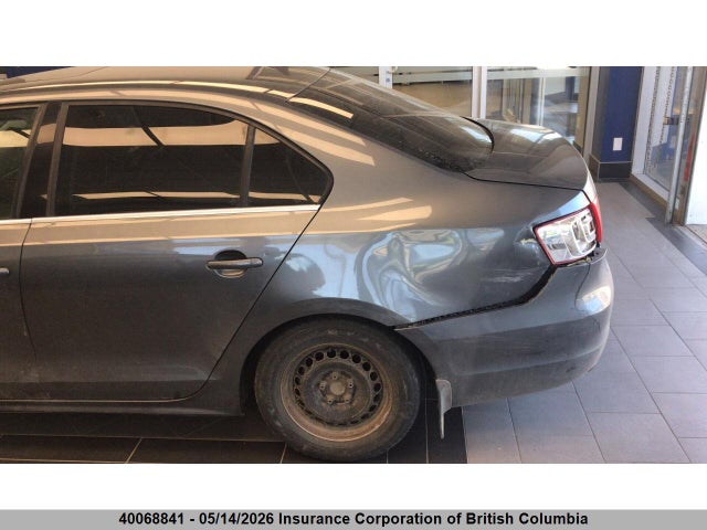 3VW3L7AJ8EM393946 Volkswagen Jetta
