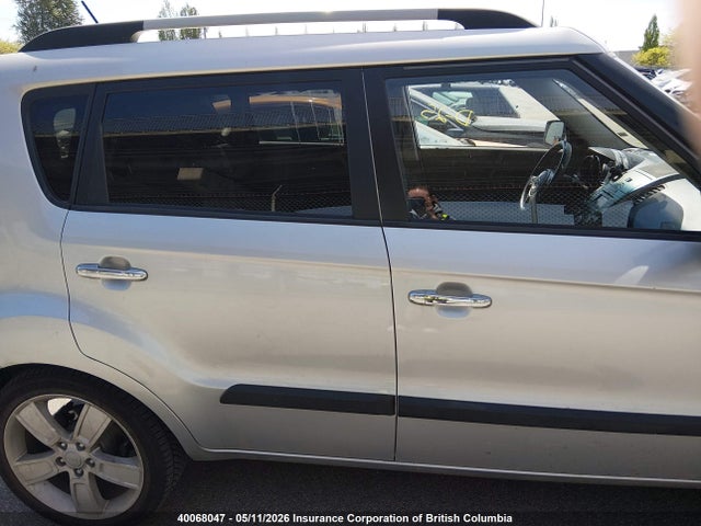 40068047 :رقم المزاد ، KNDJT2A2XB7296274 vin ، 2011 Kia Soul +/!/sport مزاد بيع