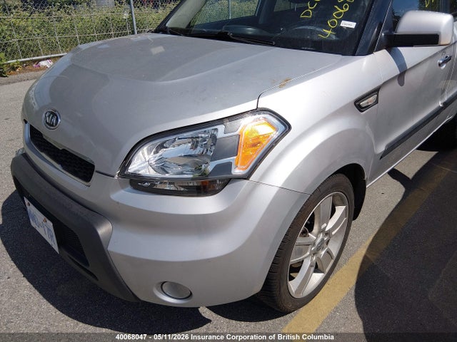 40068047 :رقم المزاد ، KNDJT2A2XB7296274 vin ، 2011 Kia Soul +/!/sport مزاد بيع
