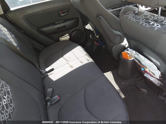 40068047 :رقم المزاد ، KNDJT2A2XB7296274 vin ، 2011 Kia Soul +/!/sport مزاد بيع