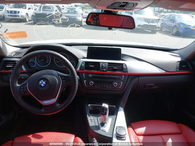 WBA3C3G58FNT53845 BMW 320i