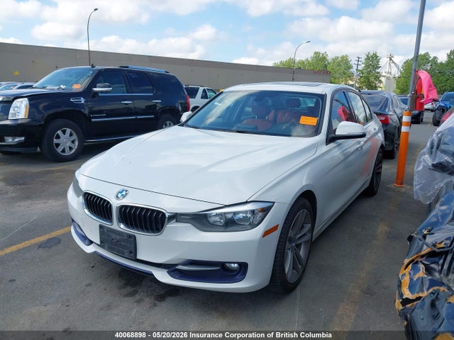 WBA3C3G58FNT53845 BMW 320i