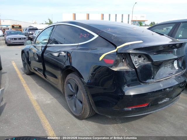 40068902 :رقم المزاد ، 5YJ3E1EA9LF715144 vin ، 2020 Tesla Model 3 مزاد بيع