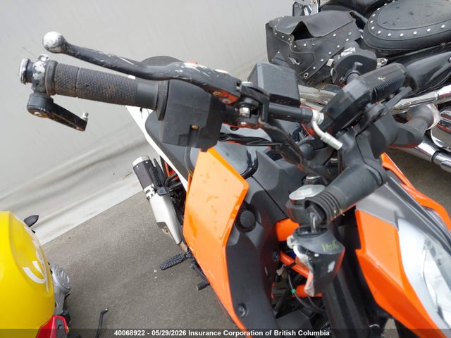 MD2JPJ400KC214580 KTM 390 Duke