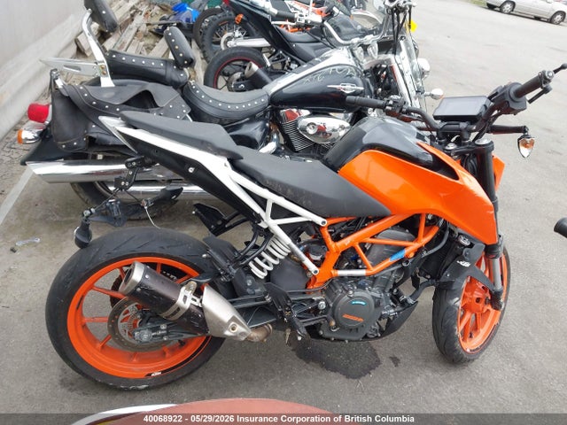 MD2JPJ400KC214580 KTM 390 Duke