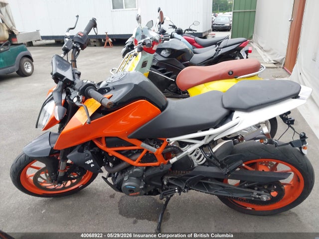 MD2JPJ400KC214580 KTM 390 Duke