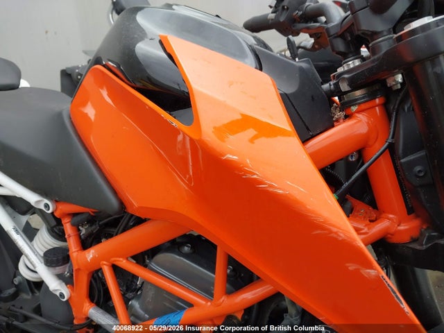 MD2JPJ400KC214580 KTM 390 Duke