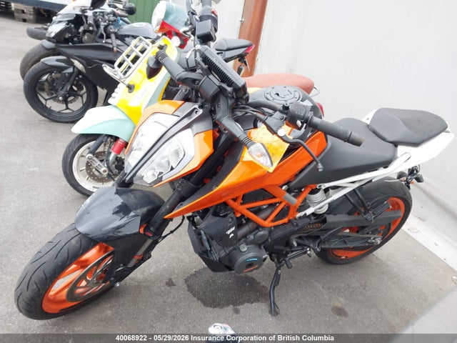 MD2JPJ400KC214580 KTM 390 Duke