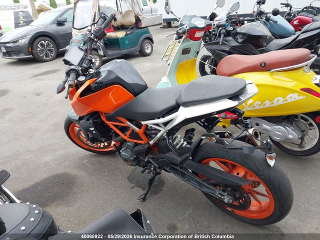 MD2JPJ400KC214580 KTM 390 Duke