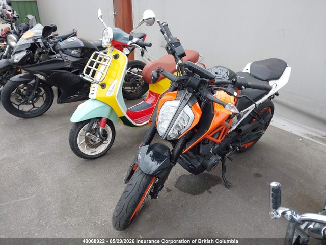 MD2JPJ400KC214580 KTM 390 Duke