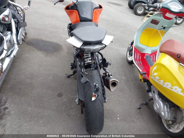 MD2JPJ400KC214580 KTM 390 Duke