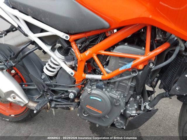 MD2JPJ400KC214580 KTM 390 Duke