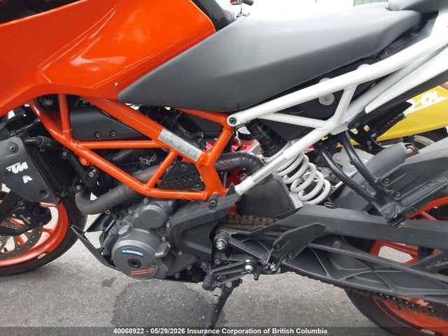MD2JPJ400KC214580 KTM 390 Duke