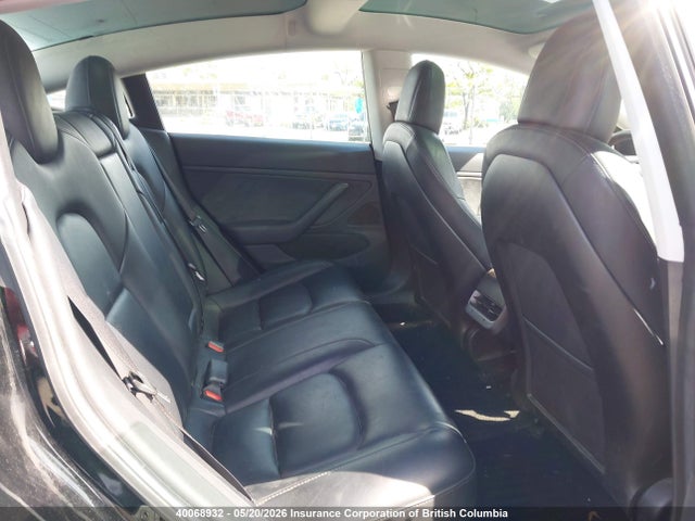 Продажа на аукционе авто 2019 Tesla Model 3, vin: 5YJ3E1EA4KF422198, номер лота: 40068932