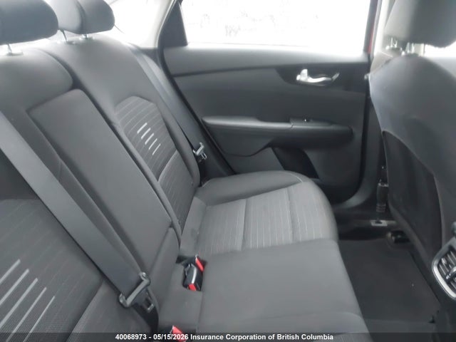 40068973 :رقم المزاد ، 3KPF54AD8ME352017 vin ، 2021 Kia Forte مزاد بيع