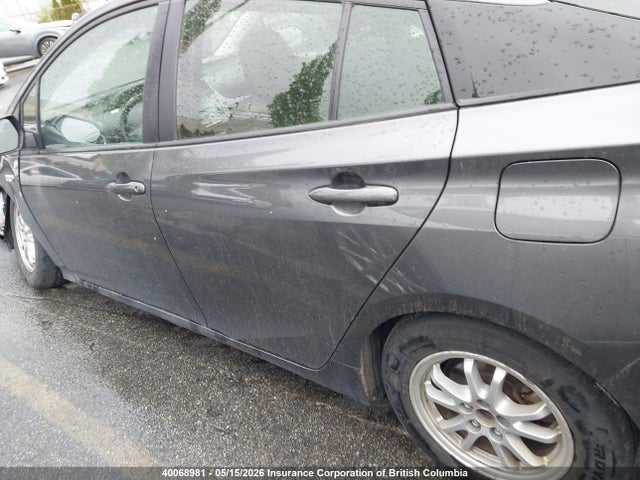 JTDKAMFP6N3204213 Toyota Prius