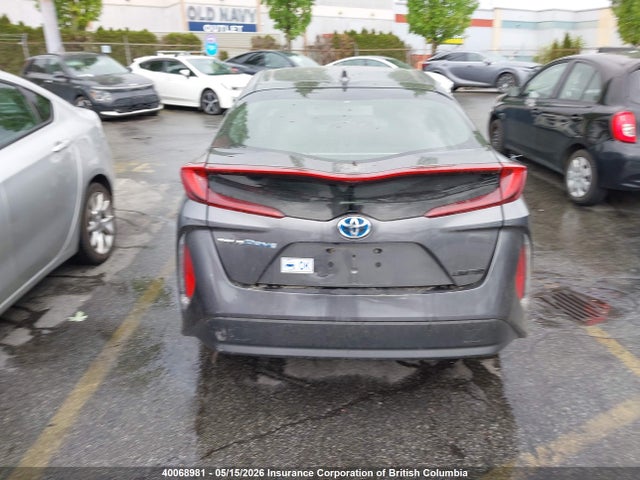 JTDKAMFP6N3204213 Toyota Prius