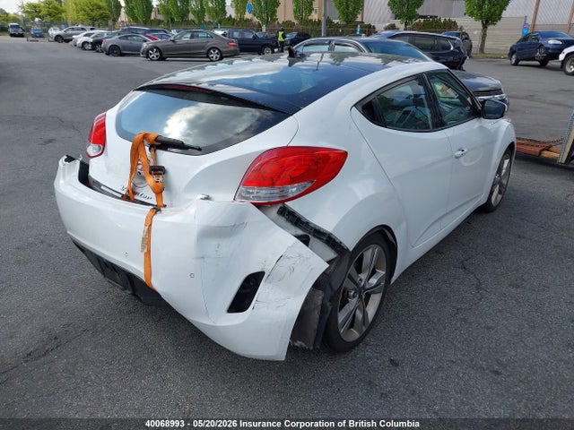 2016 Hyundai Veloster მანქანა იყიდება აუქციონზე, vin: KMHTC6AD4GU273353, აუქციონის ნომერი: 40068993