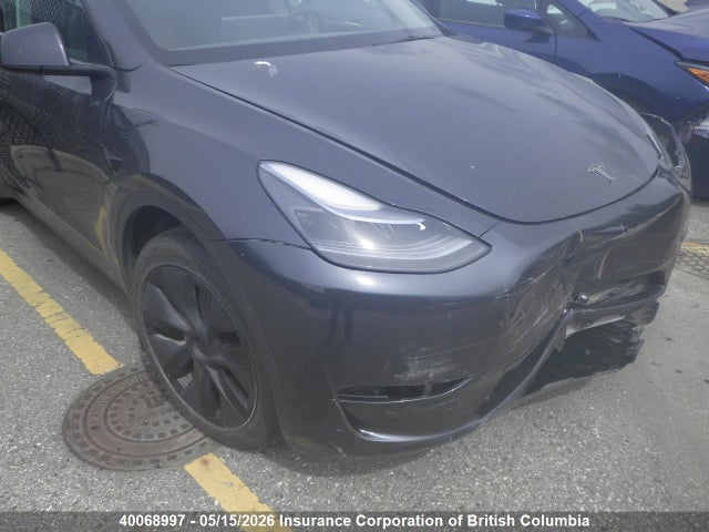 2025 Tesla Model Y მანქანა იყიდება აუქციონზე, vin: 7SAYGDED8SF293560, აუქციონის ნომერი: 40068997