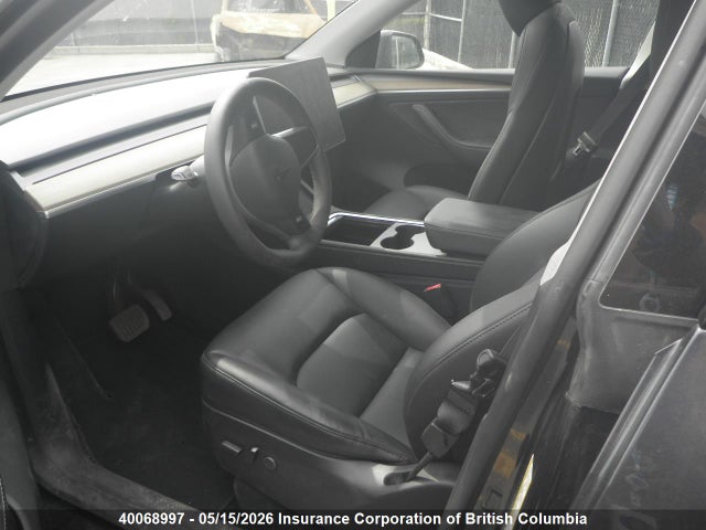 2025 Tesla Model Y მანქანა იყიდება აუქციონზე, vin: 7SAYGDED8SF293560, აუქციონის ნომერი: 40068997