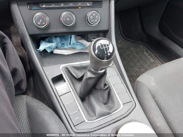 3VWN57BU8KM011082 Volkswagen Jetta