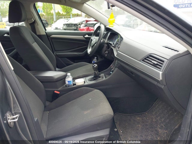 3VWN57BU8KM011082 Volkswagen Jetta