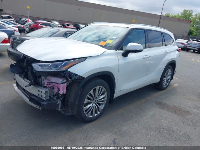 Auction sale of the 2023 Toyota Highlander Hybrid Limited/hybrid Platinum, vin: 5TDEBRCH4PS576509, lot number: 40069095
