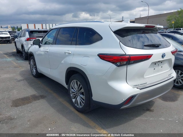 Auction sale of the 2023 Toyota Highlander Hybrid Limited/hybrid Platinum, vin: 5TDEBRCH4PS576509, lot number: 40069095