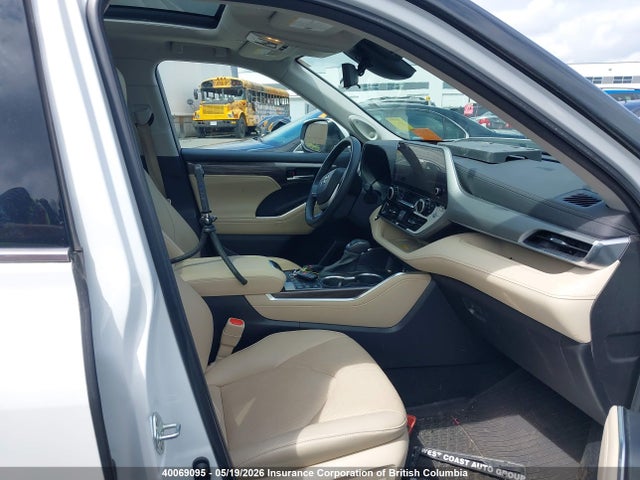 Auction sale of the 2023 Toyota Highlander Hybrid Limited/hybrid Platinum, vin: 5TDEBRCH4PS576509, lot number: 40069095