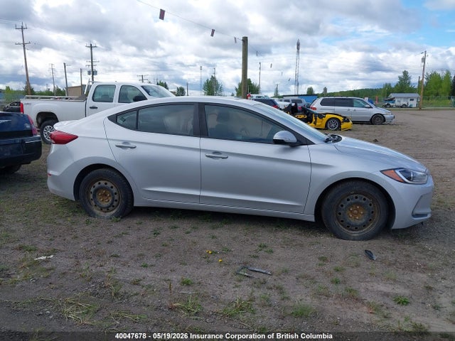2017 Hyundai Elantra Se/value/limited მანქანა იყიდება აუქციონზე, vin: KMHD84LF5HU304877, აუქციონის ნომერი: 40047678