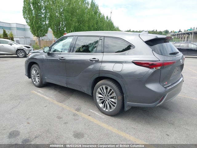 Auction sale of the 2024 Toyota Highlander Hybrid Limited/hybrid Platinum, vin: 5TDEBRCH4RS628319, lot number: 40066604