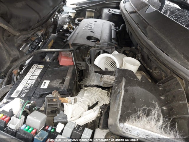 40061559 :رقم المزاد ، 2T1KR32E26C573473 vin ، 2006 Toyota Corolla Matrix Xr مزاد بيع